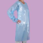 Protective_polyethylene_apron_with_long_sleeves_1
